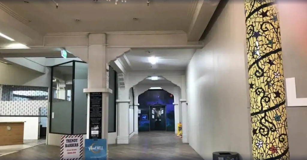Aura Hotel