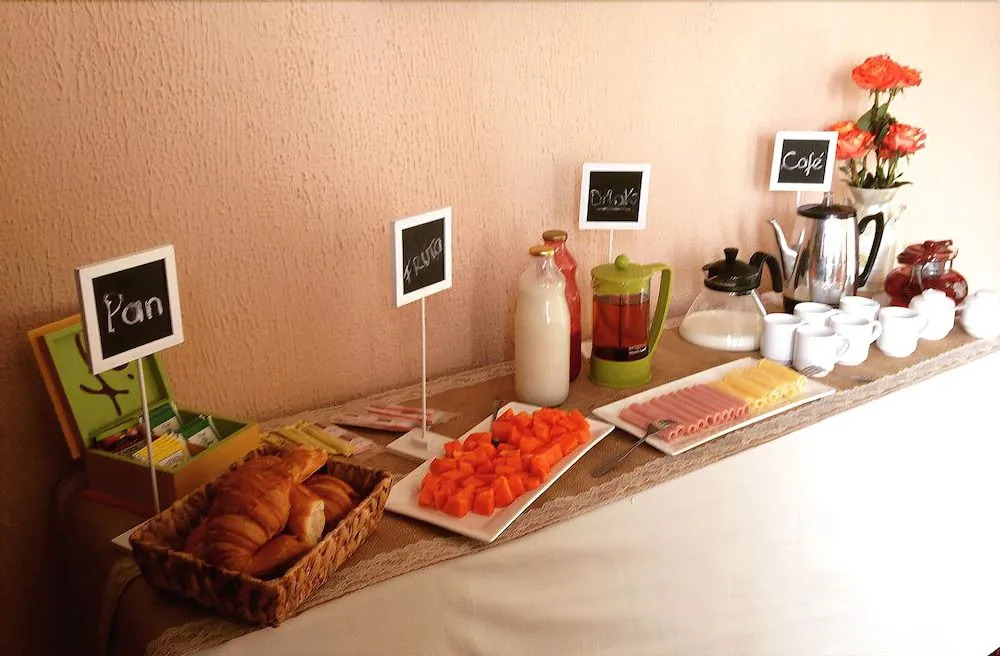 Papucho's Guest House