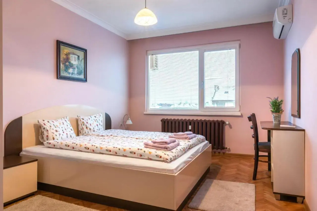 The Central Viewer - 2BR APART