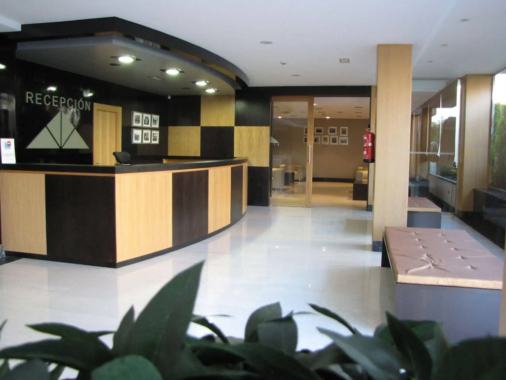 Hotel Marítimo Ris con garaje