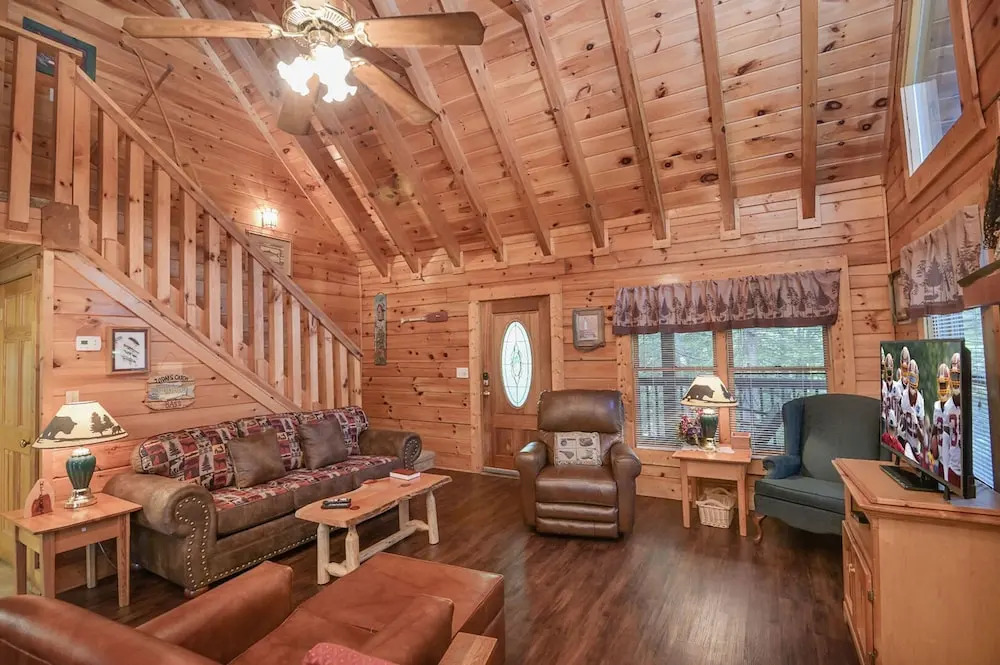 Pirates Cove by Heritage Cabin Rentals