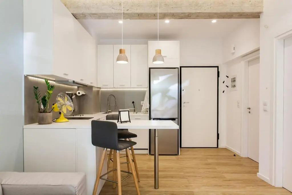Disinffected Kifissia Central near Metro Apartment 1BR
