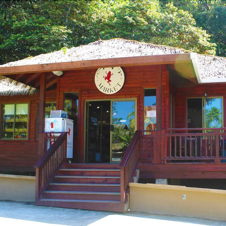 The Island Hub at Red Frog Beach Resort