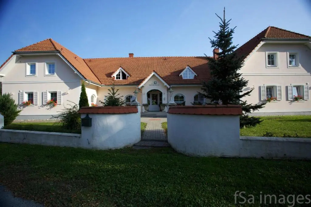 Hotel Zsida