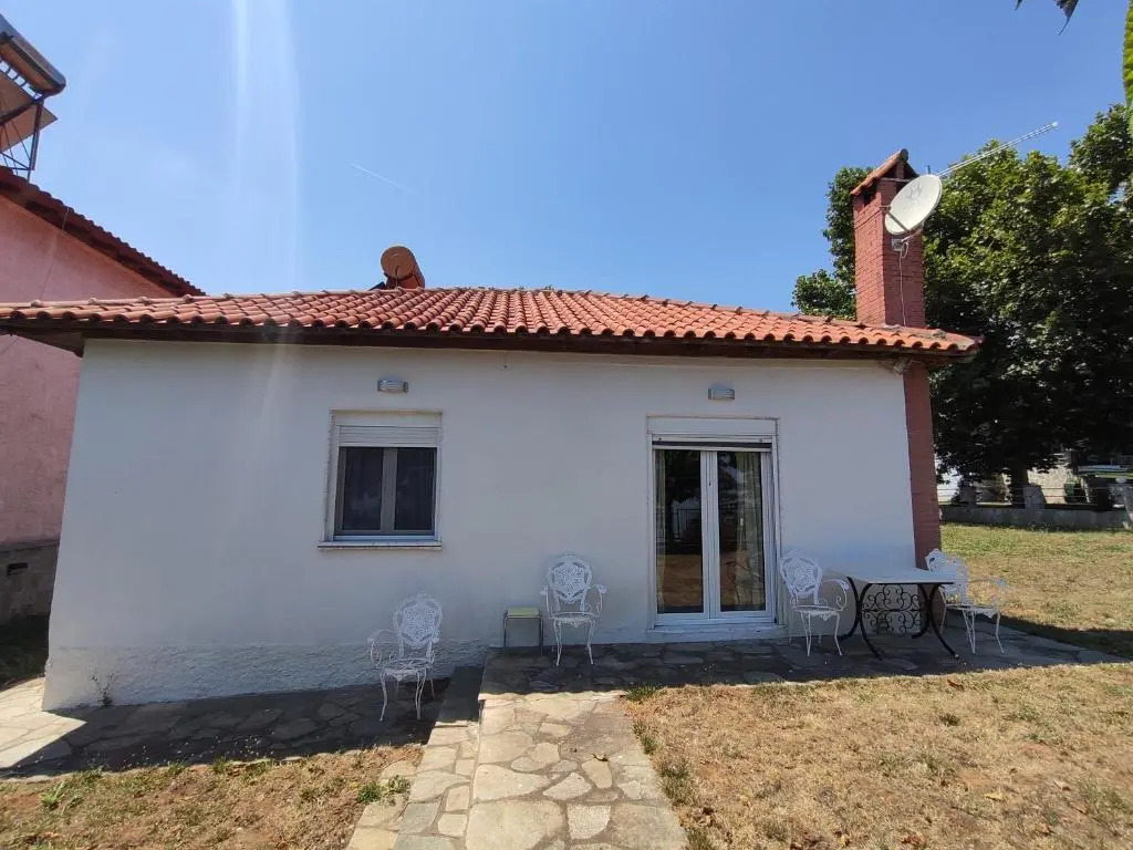 White Clam Vintage House with sea view & garden