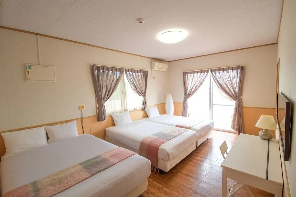 Dot Hotel Okinawa -旧Green Garden Hills