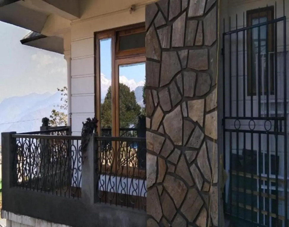 Mountain View Home Stay by StayApart