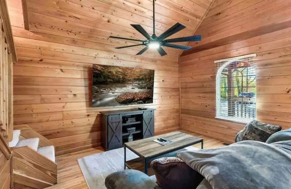 Lovely Cabin near GSMNP & Attractions