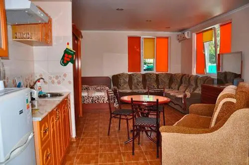Guest House on Gogolya 36A