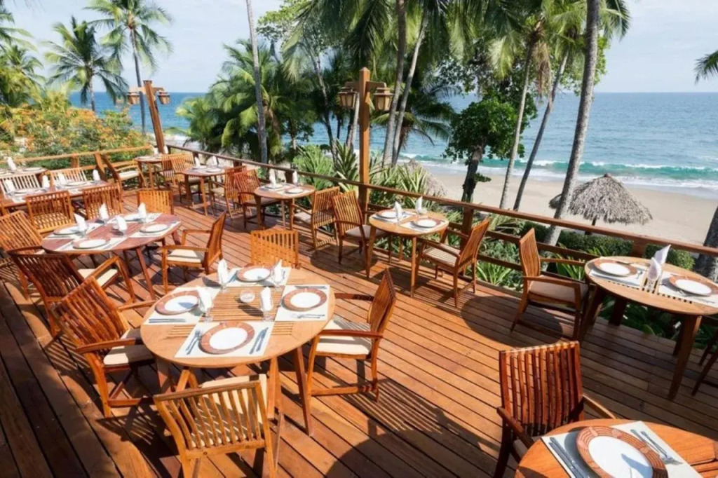 Tango Mar Beachfront Boutique Hotel & Villas