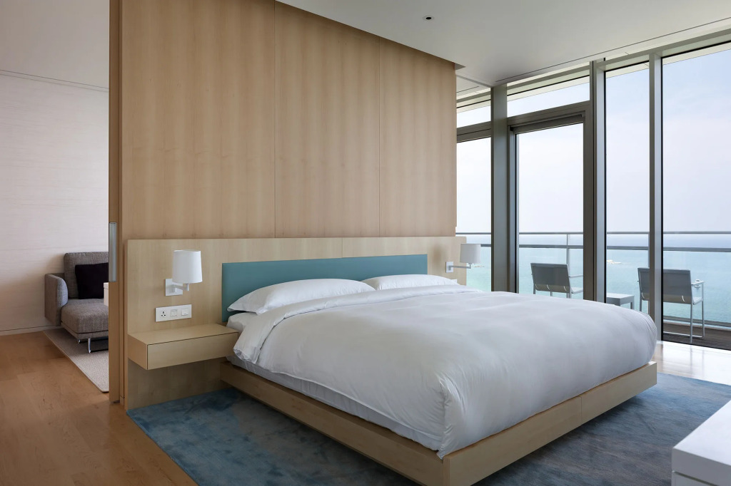 SEAMARQ HOTEL