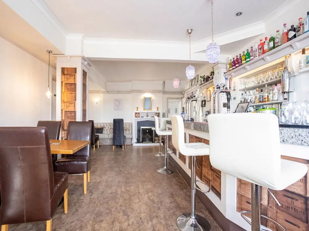 OYO Cliffemount Hotel