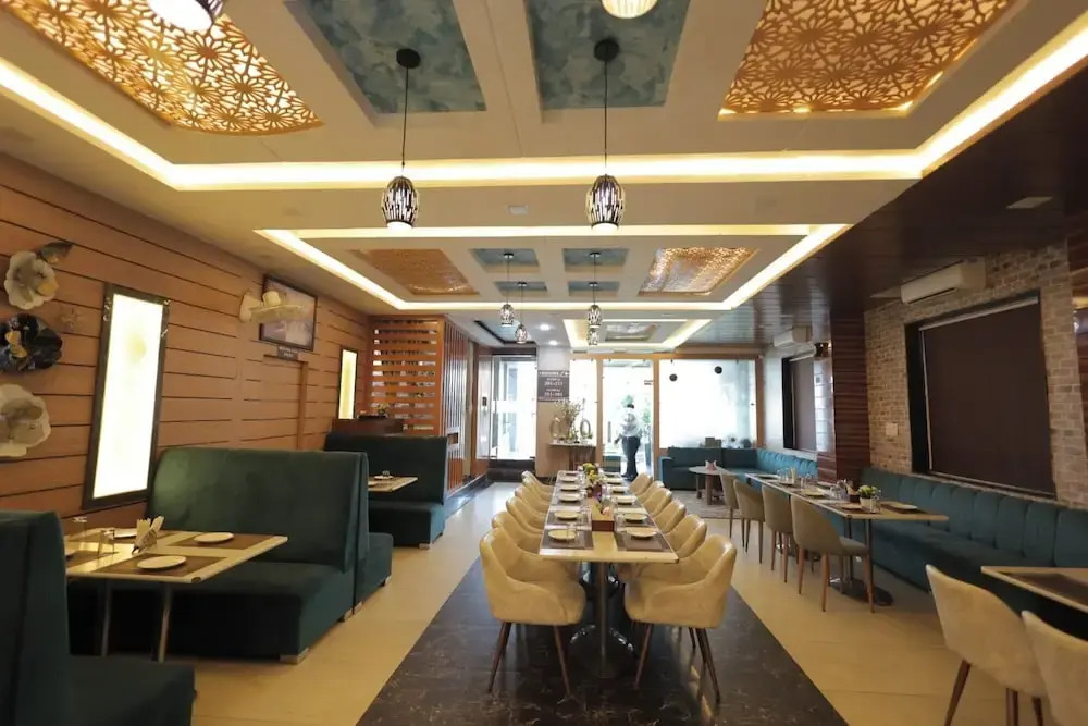 Hotel Srg Inn