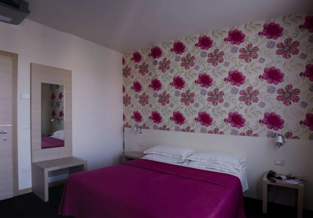 Key Hotel
