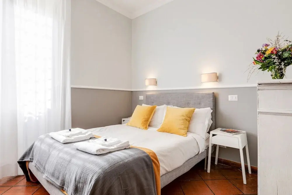 Navona Little Home