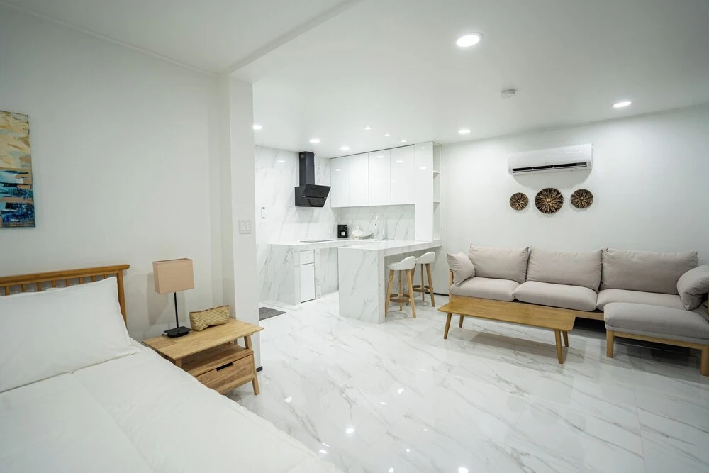 Mariana Suites