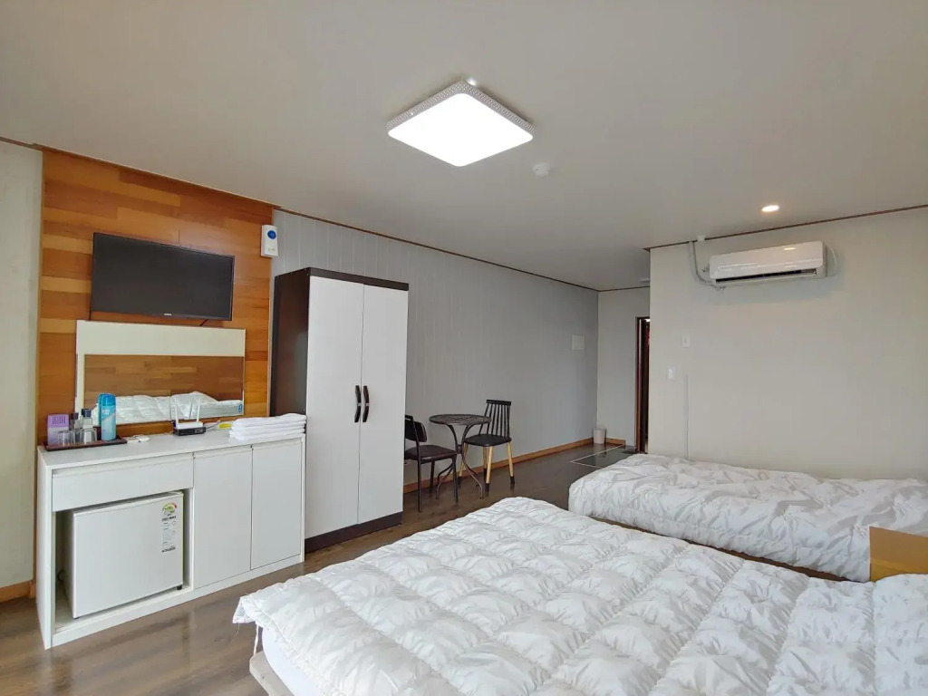 Jeju Hill Hotel