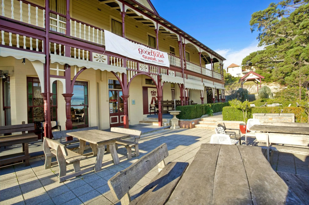 Alexandra Hotel