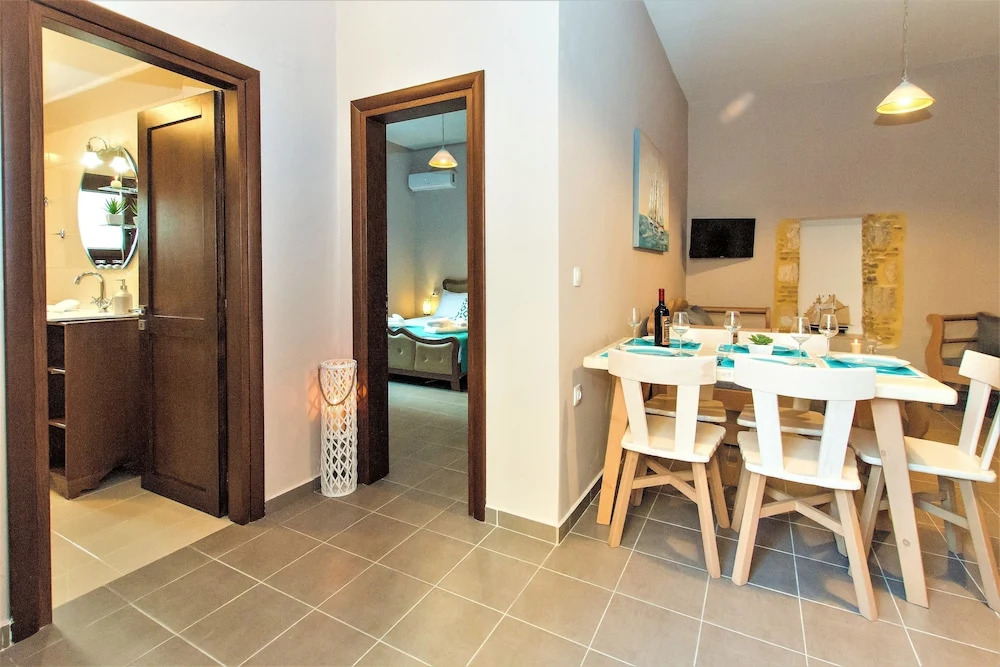 Ourania's Luxury Houses