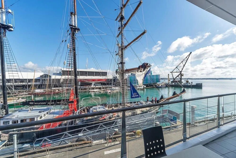QV Attractive Princes Wharf West Apt - 423