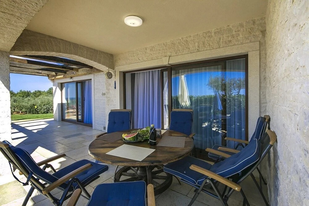Villa Nira by Villas Holiday