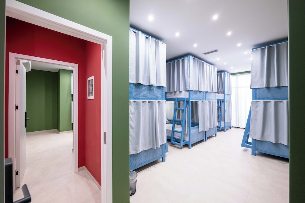 Mega Hostel