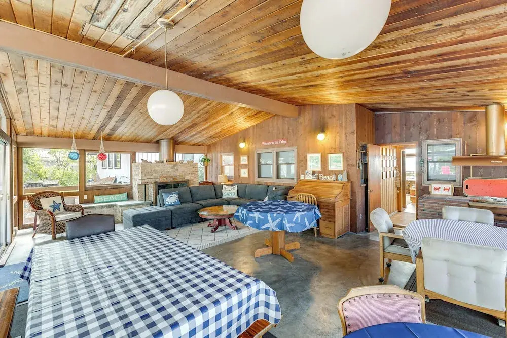 Bayfront Retreat w/ Private Beach in Birch Bay