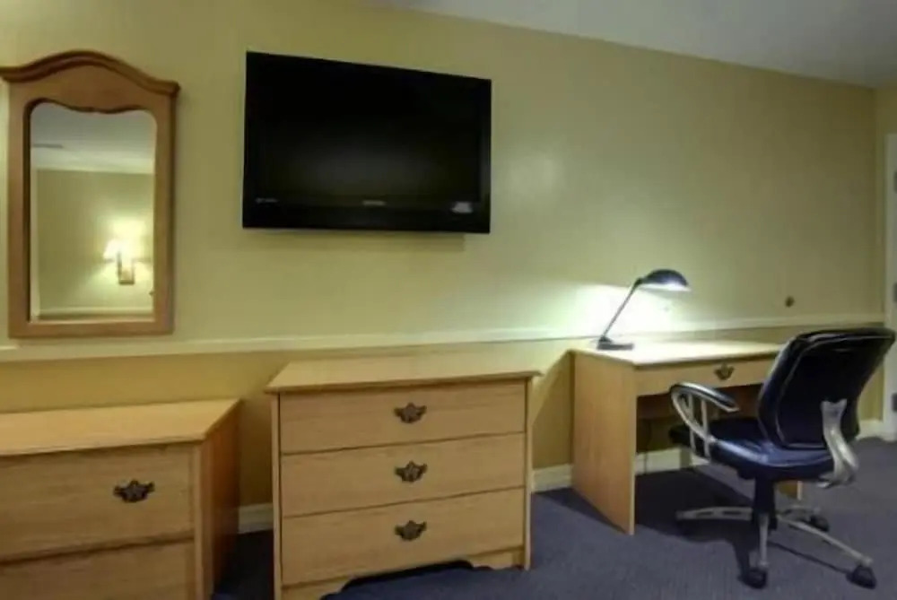 Edinburg Executive Inn