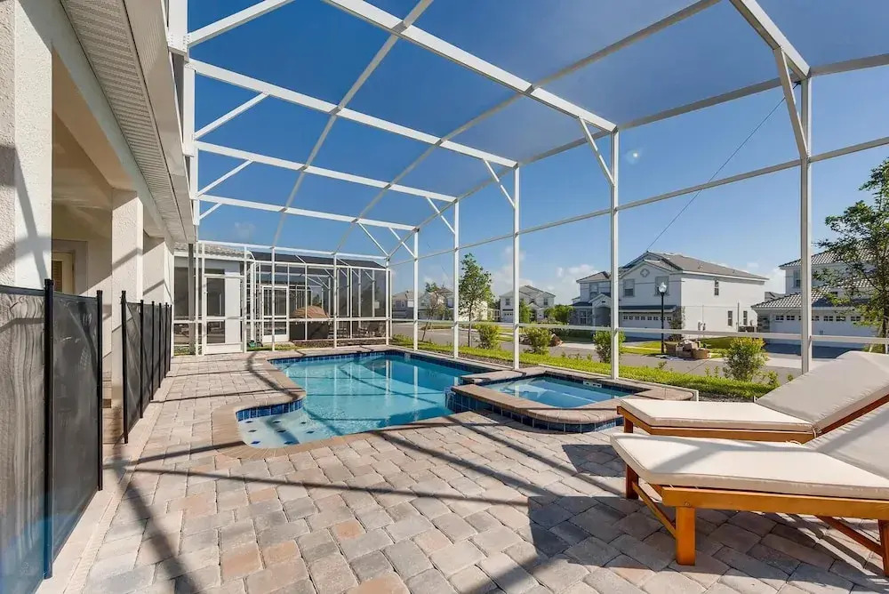 1557 MC - 6BR Poolside Paradise: Ultimate Fun!