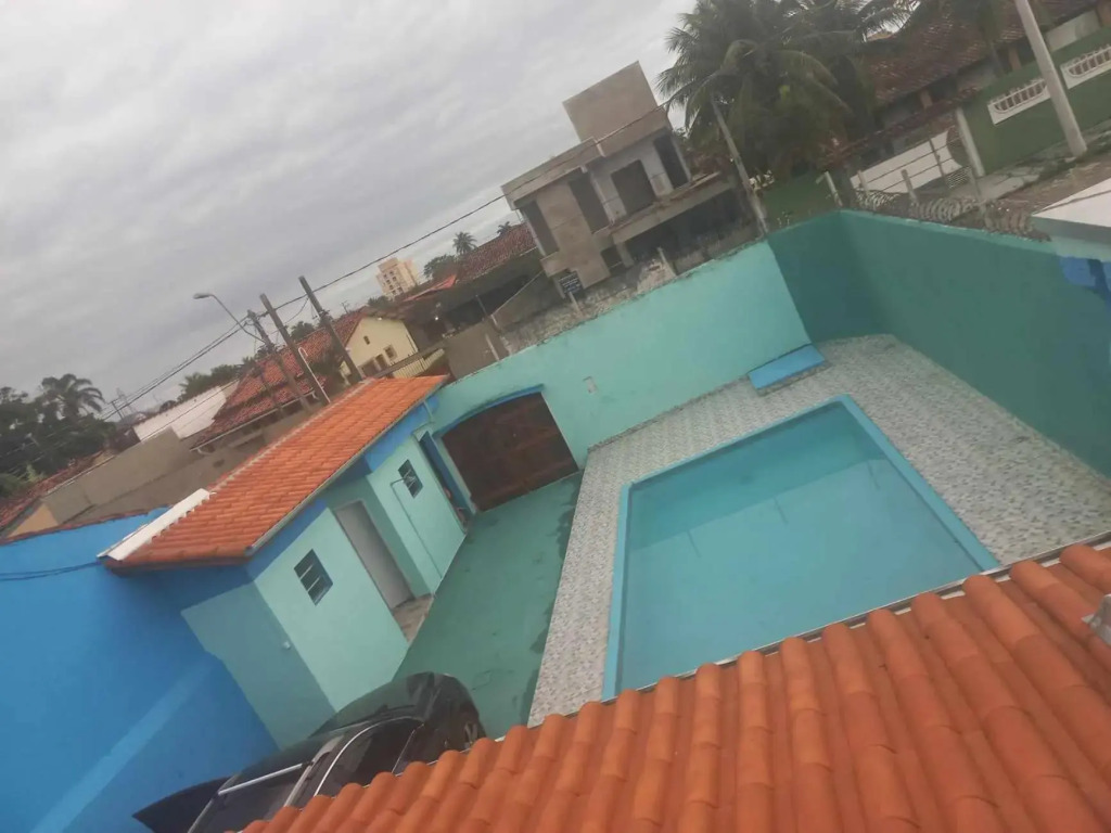 CASA DE PRAIA CARAGUA COM Piscina