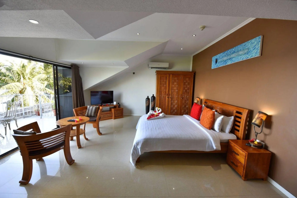 Crown Beach Hotel Seychelles