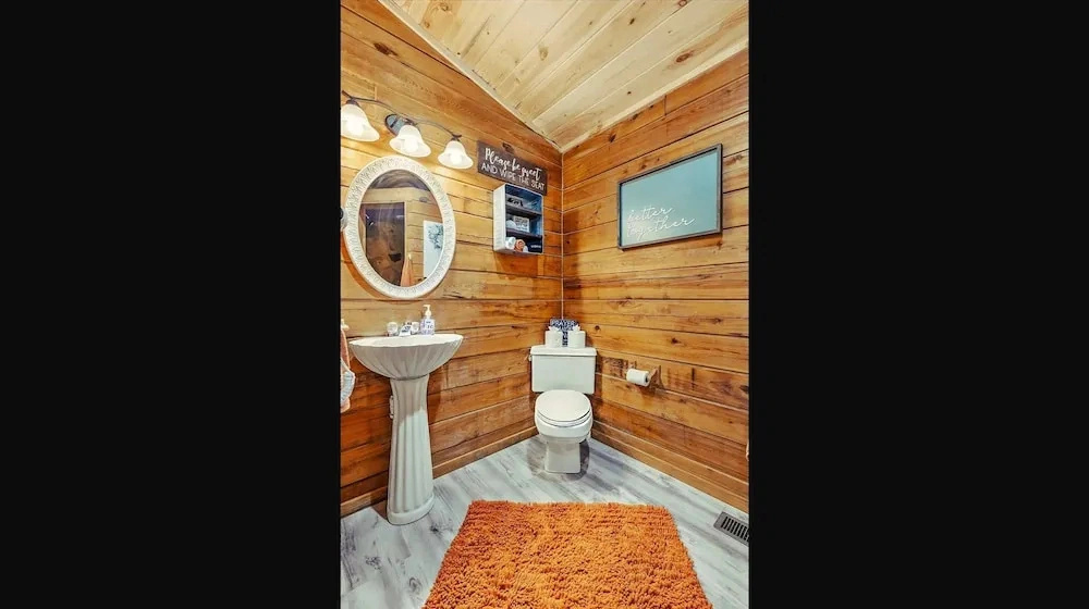 Enchanted Romance Mountain Views Heart Shaped Tub Hot Tub Private