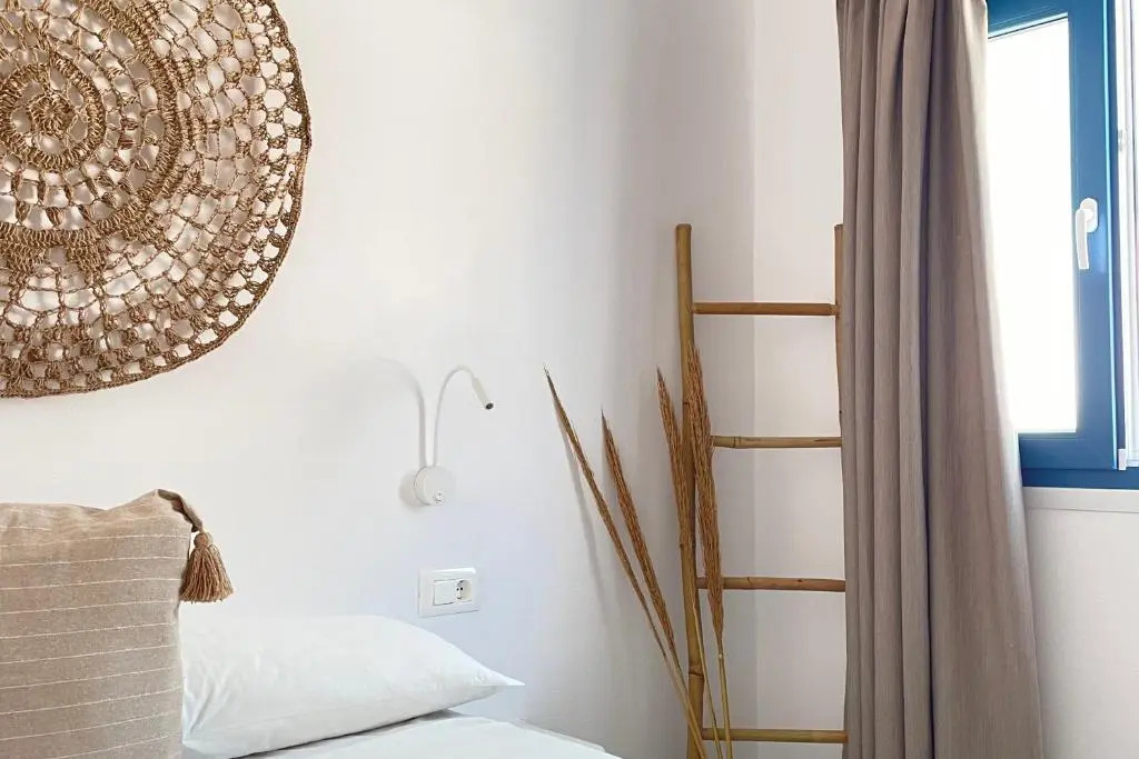 Cal Day Rooms Santorini