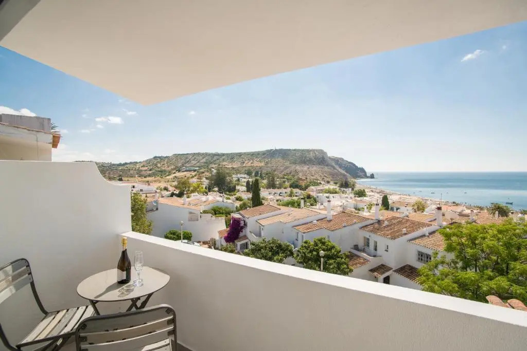 Central Two bedroom Apartment Praia Da Luz.