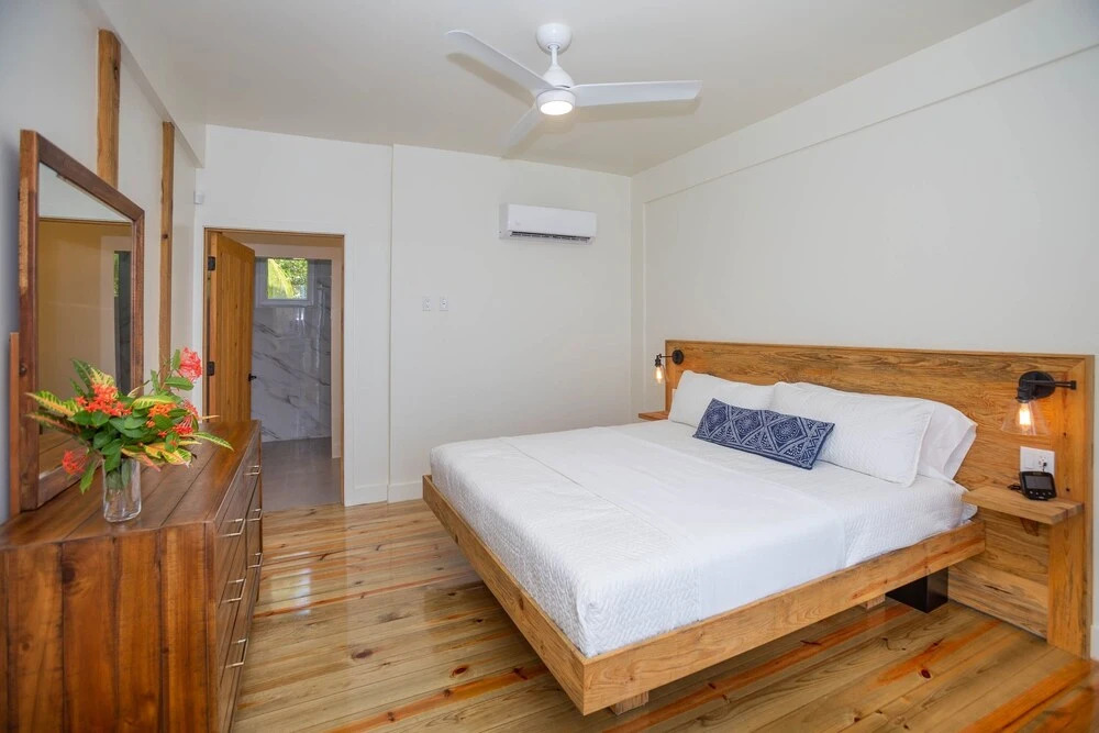 Wow! Views and more, fantastic 2 bedroom in West End - Villa Agua apts