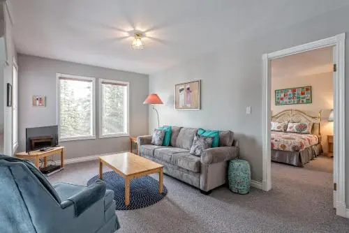 Sunset Peak - 3 Bed / 4 Bath Home