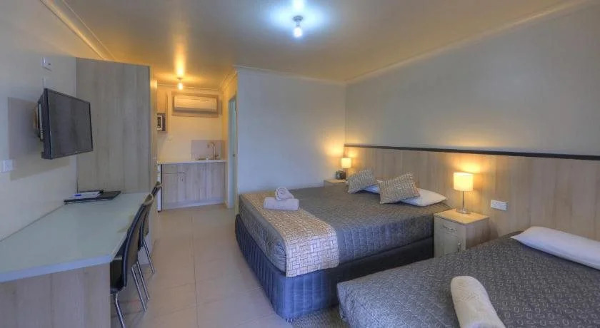 Starline Motor Inn