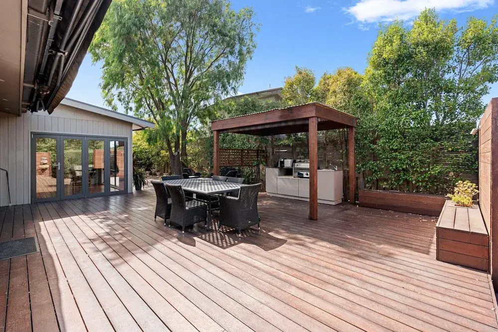 Luxurious 3-bed Home With Outdoor Spa
