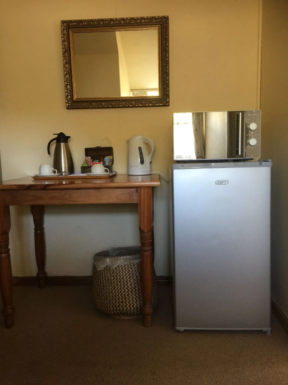 Howards End Manor B&B