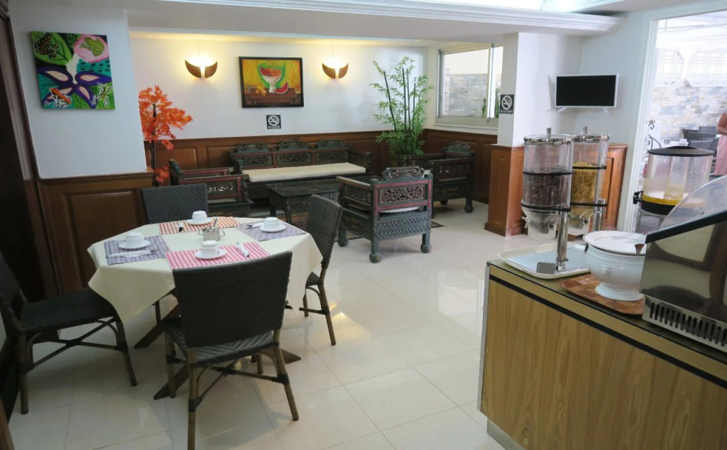 Central Hotel
