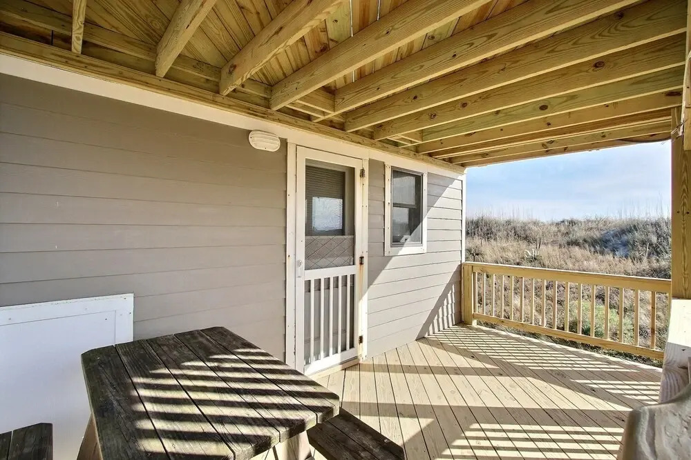 28 Beach Lookout Studio Bedroom Condo by RedAwning