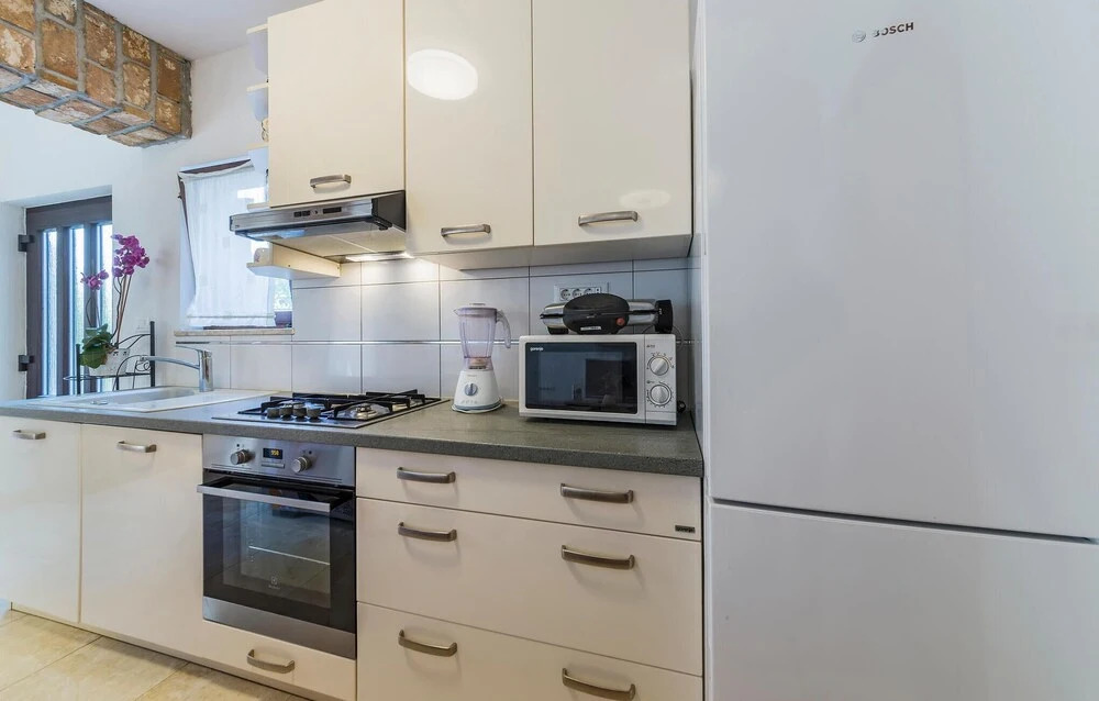 Nice Apartment in Pula With Wifi and 1 Bedrooms
