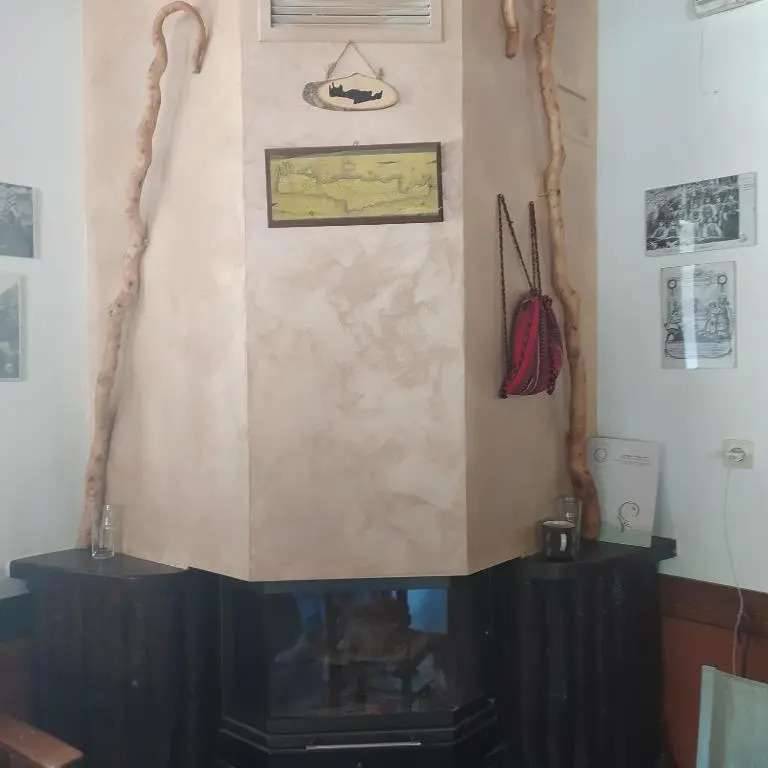 Therisso Rooms
