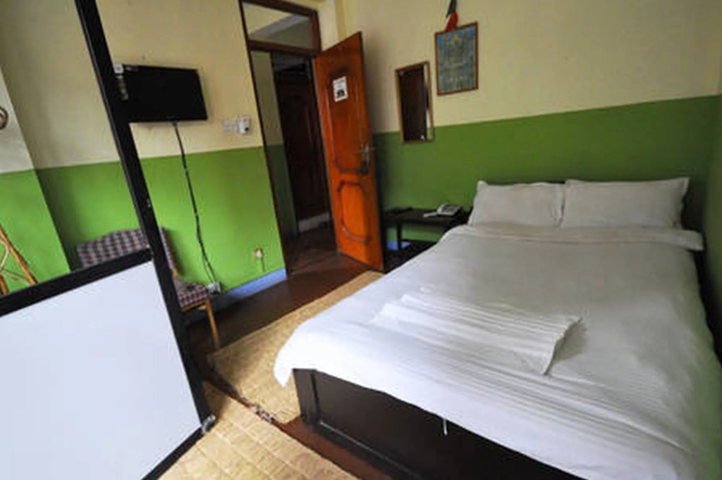 Metro Eco Hotel