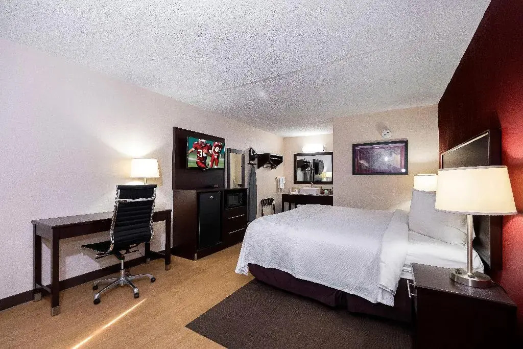 Red Roof Inn PLUS+ Huntsville   Madison