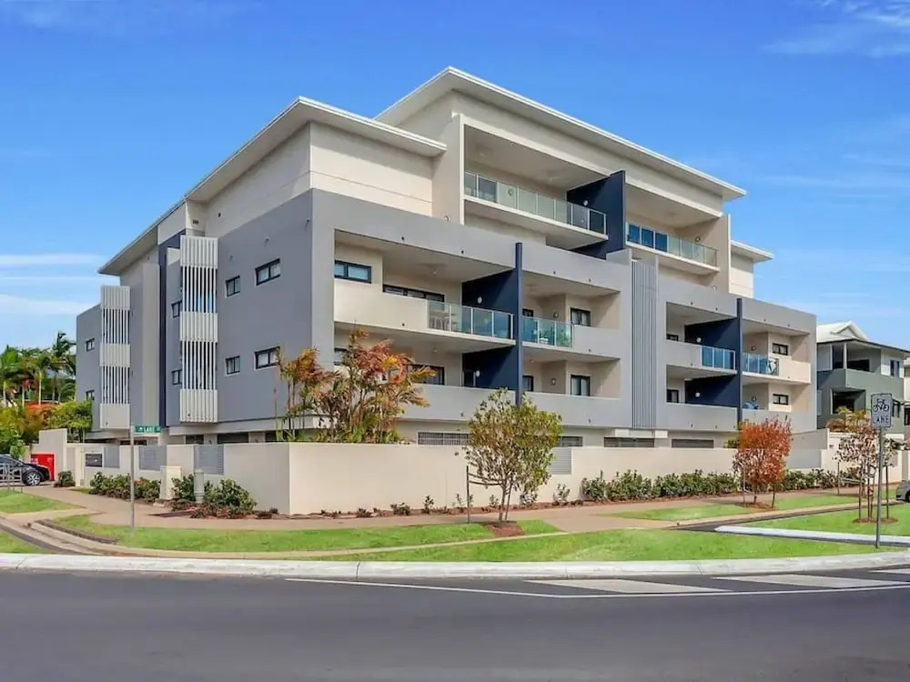 Cairns North 4-bed With Outdoor Dining & Pool