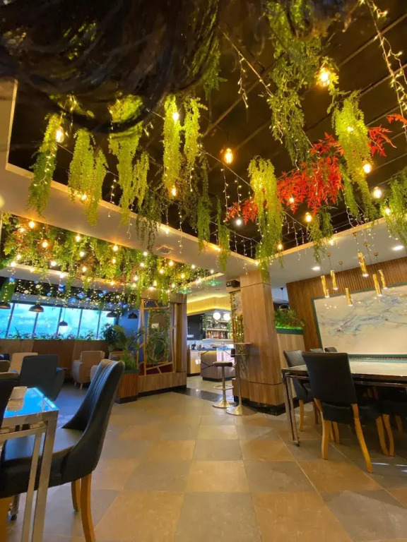 Bona Ventura Hotel & Skybar