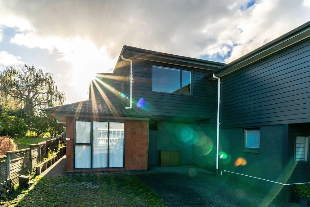 Glenfield Central Modern 1 Bdr Unit
