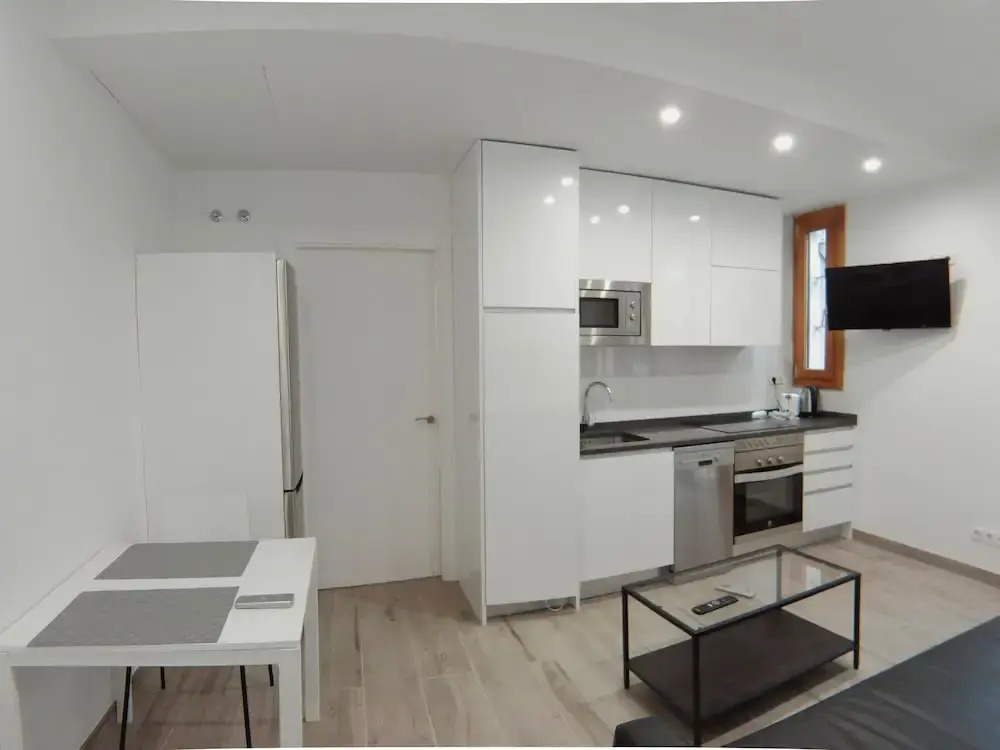 Moderno Apartamento en Bilbao con A/C, WiFi y cama y closet