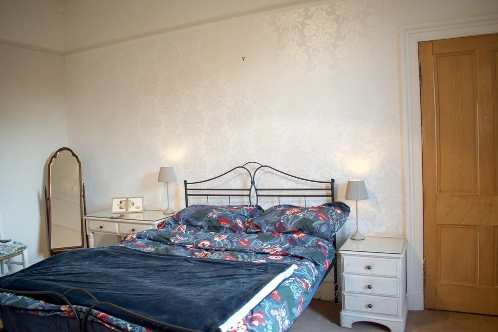 2 Bedroom Apartment in Traditional Tenement